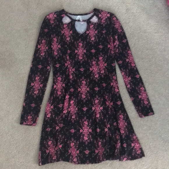 Mudd Dresses & Skirts - SPRING CLEANOUT!🌷Flower long sleeve dress!
